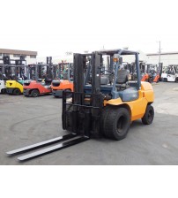 Xe nâng 4 tấn Toyota 7FD40 số sàn lốp kép động cơ 15Z càng dài 1m8, đời cao 2012, xe nâng Nhật bãi